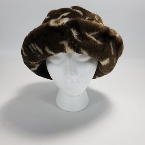 Grevi Firenze Faux Fur Striped Bucket Hat